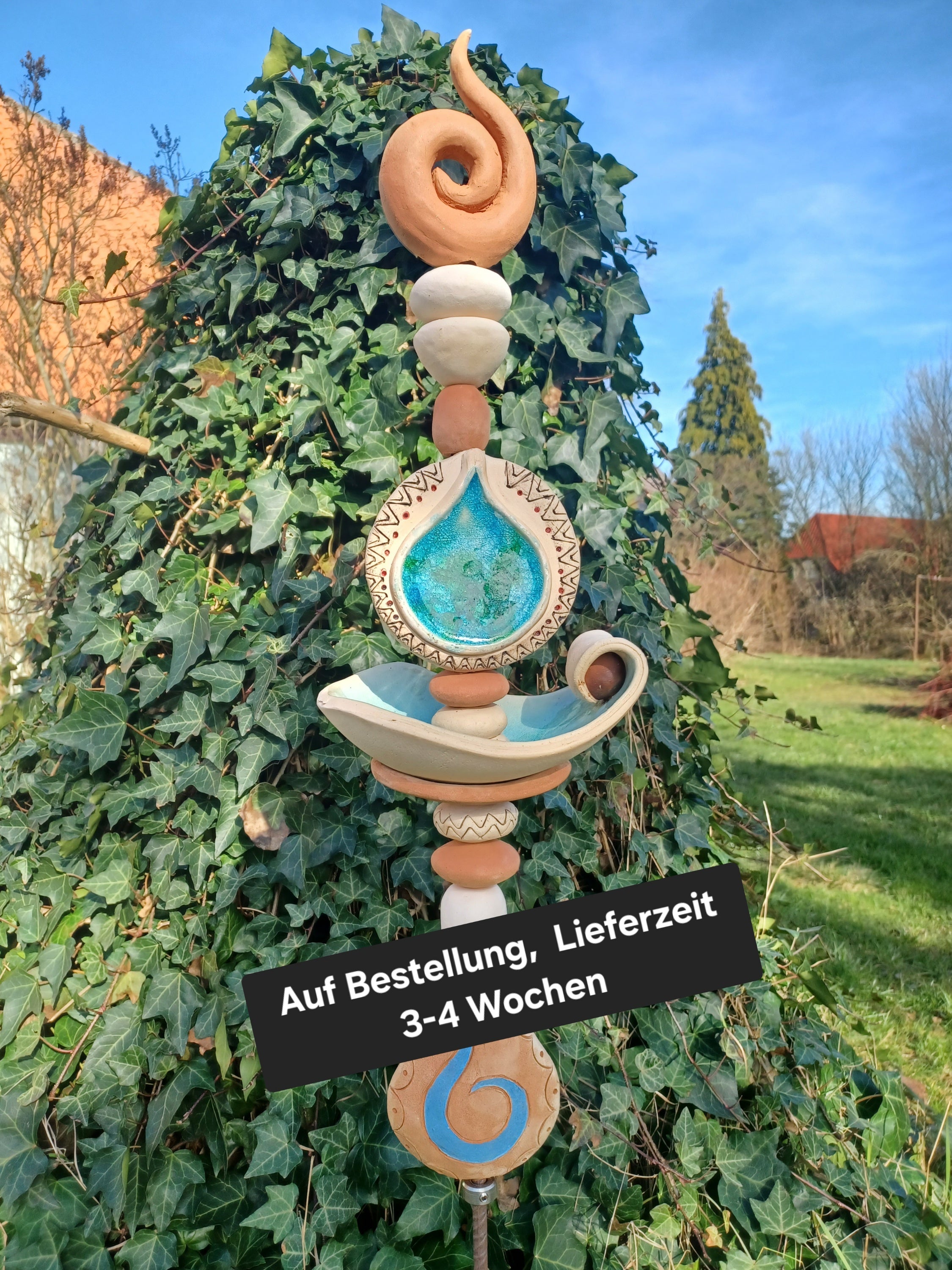 Garten-Stele mit Vogeltränke