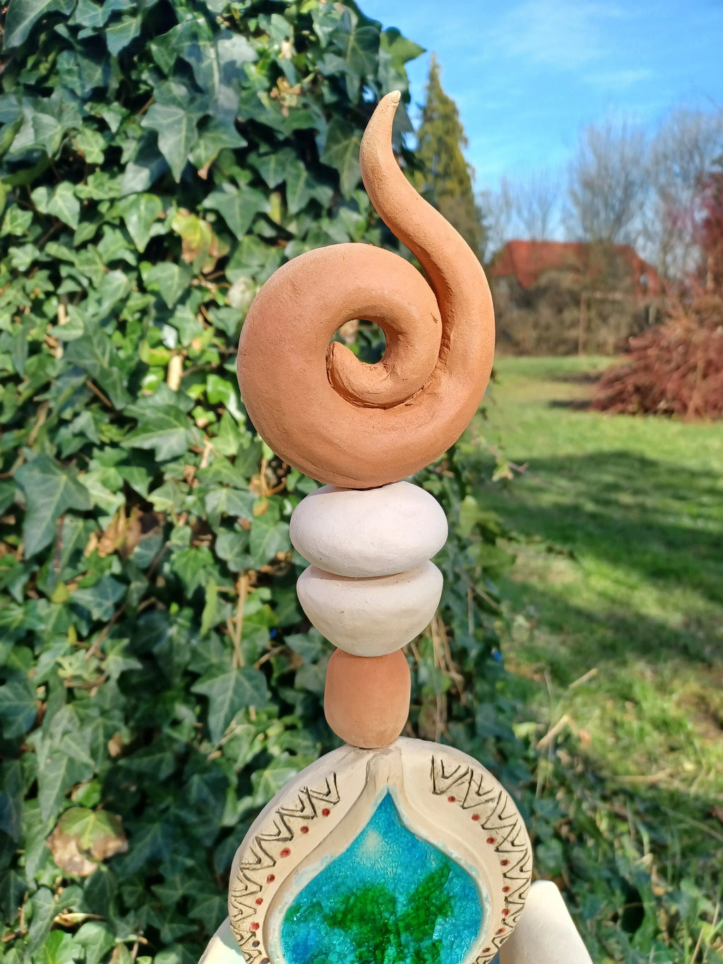 Garten-Stele mit Vogeltränke