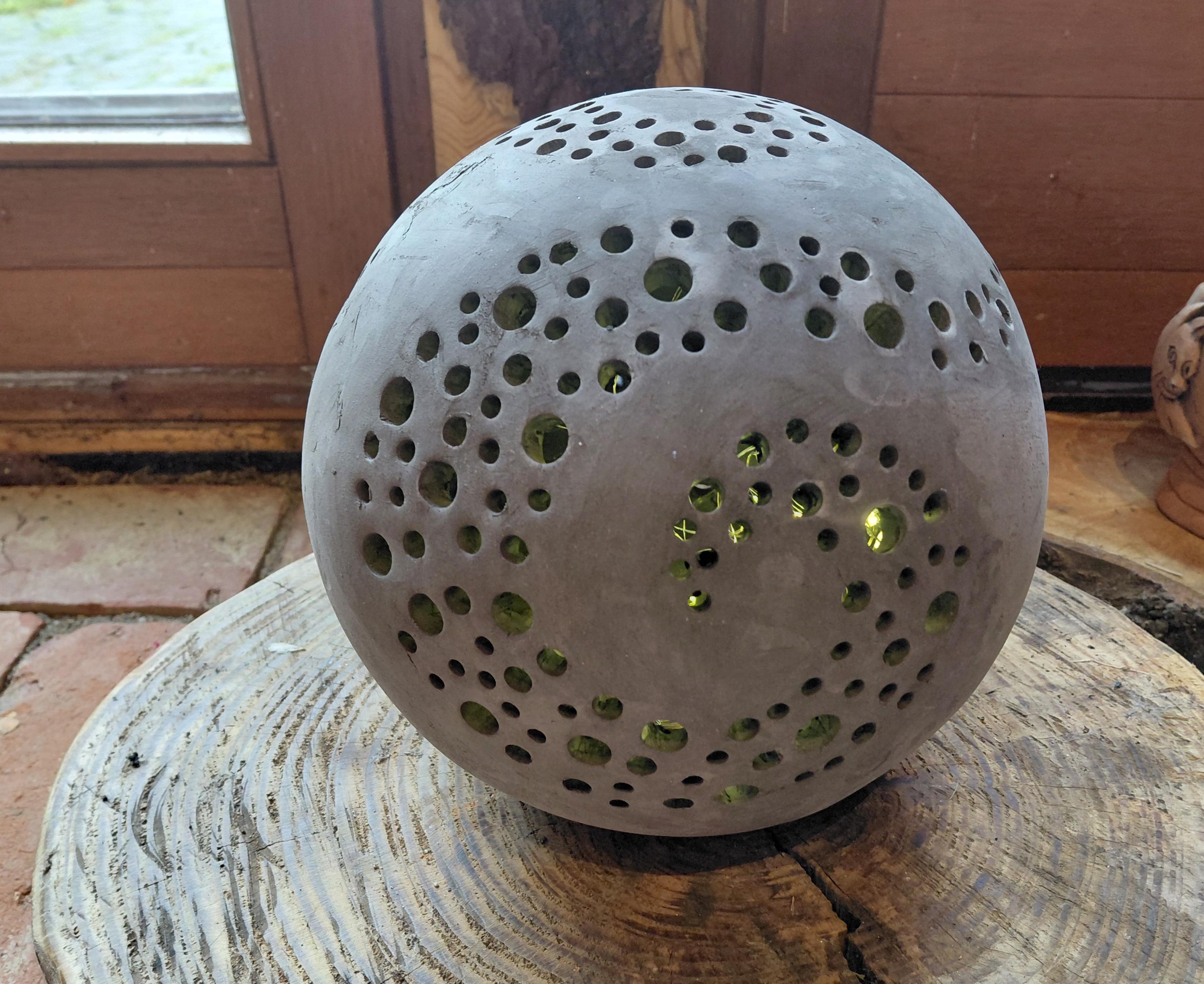 Große Lichtkugel 24 cm Keramik Leuchtkugel frostfest